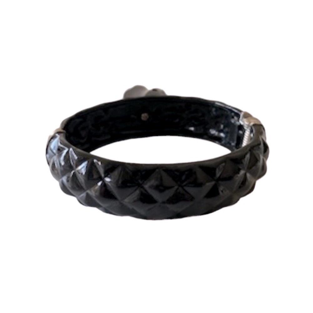BLACK ENAMEL BANGLE BRACELET W/ A WHITE ENAMEL FLOWER & CZS - Picture 11 of 16